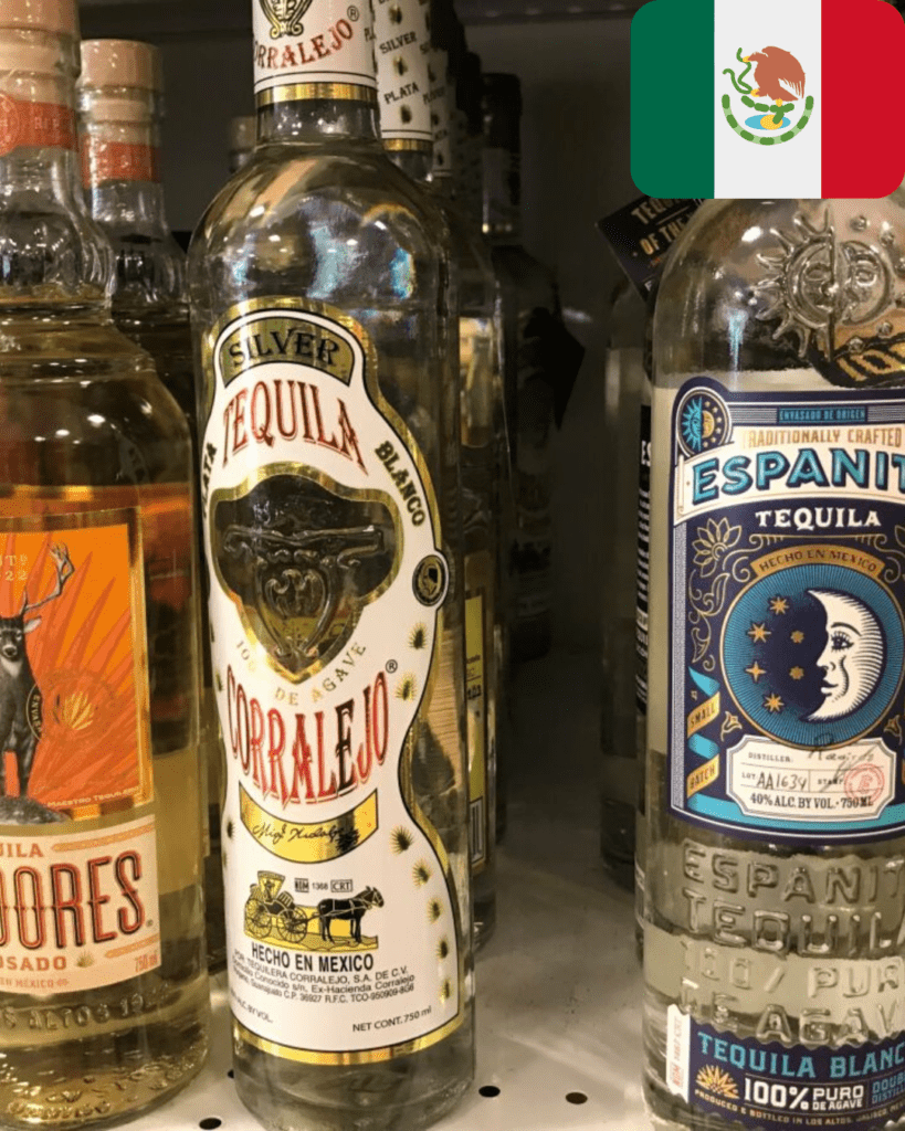Tequila. Bebida de la familia de los destilados, originaria de Tequila, estado de Jalisco, México