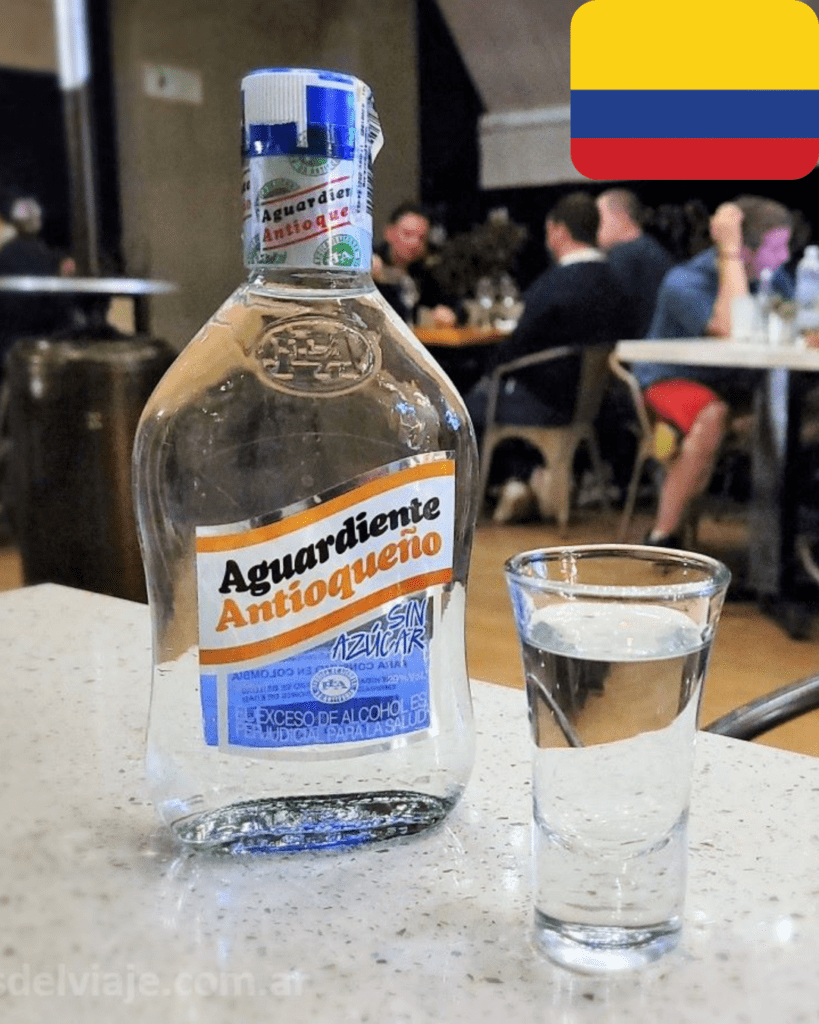 Aguardiente Antioqueño, bebida típica de Colombia