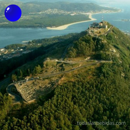 monte y castro de santa tecla
